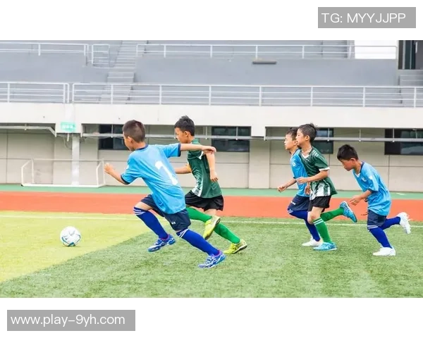 祝亮足球引领新风潮助力青少年全面发展与健康成长 祝亮足球引领新风潮助力青少年全面发展与健康成长